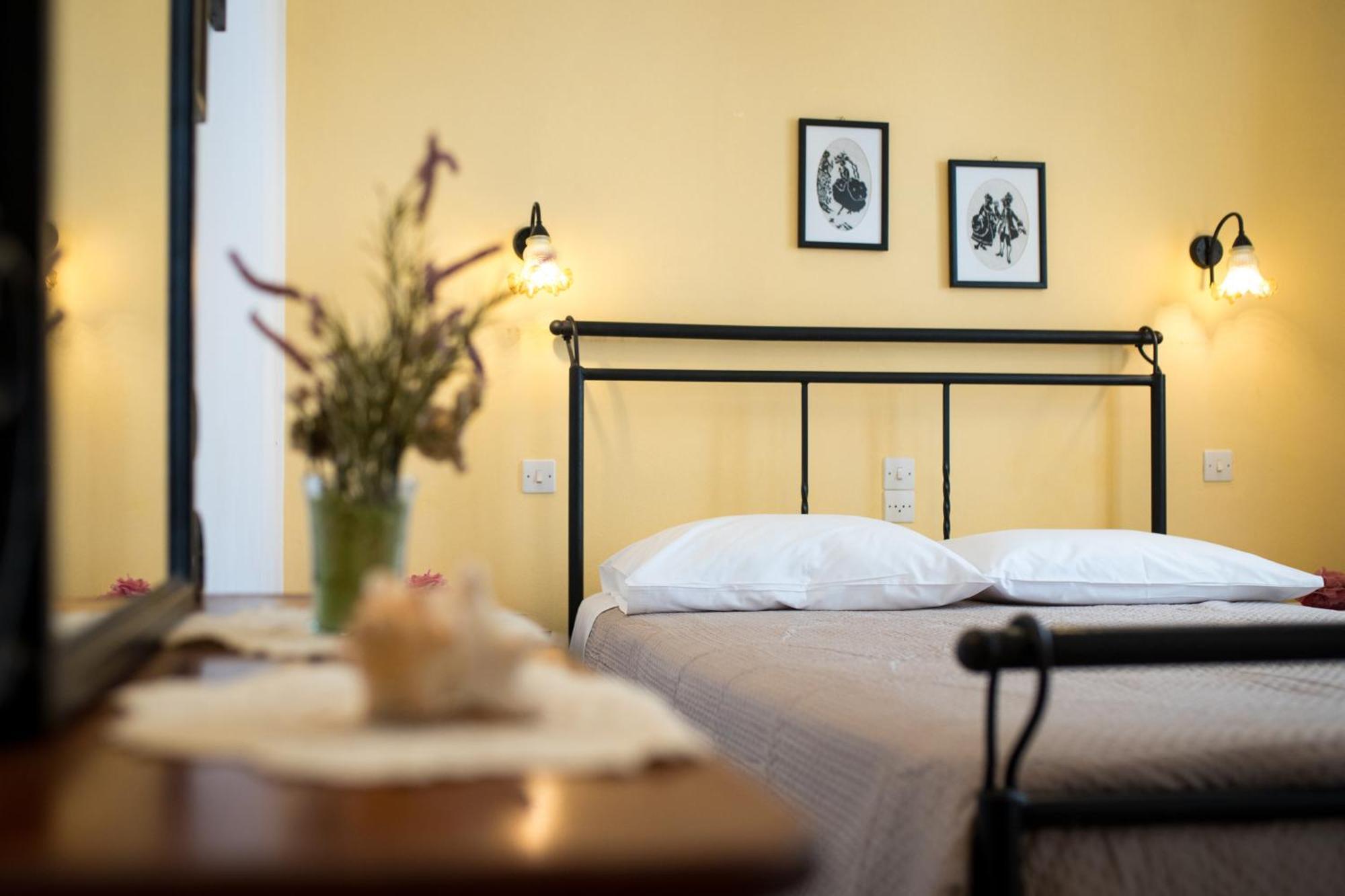 Dora's & Aparthotel 2*